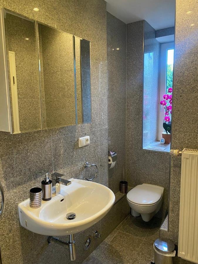 Stilvolles, Neues Apartment Mit Balkon In Bamberga Esterno foto
